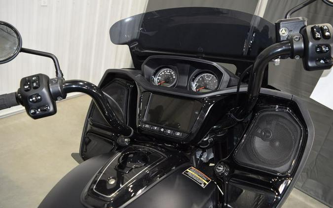 2023 Indian Motorcycle® Challenger® Dark Horse® Black Smoke