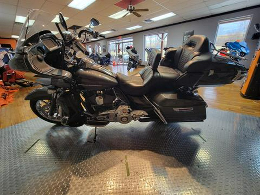 2016 Harley-Davidson CVO™ Road Glide™ Ultra