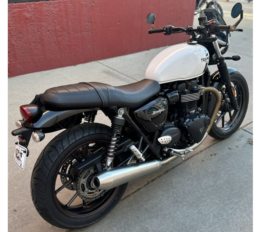 2018 Triumph Street Twin Crystal White