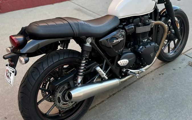 2018 Triumph Street Twin Crystal White