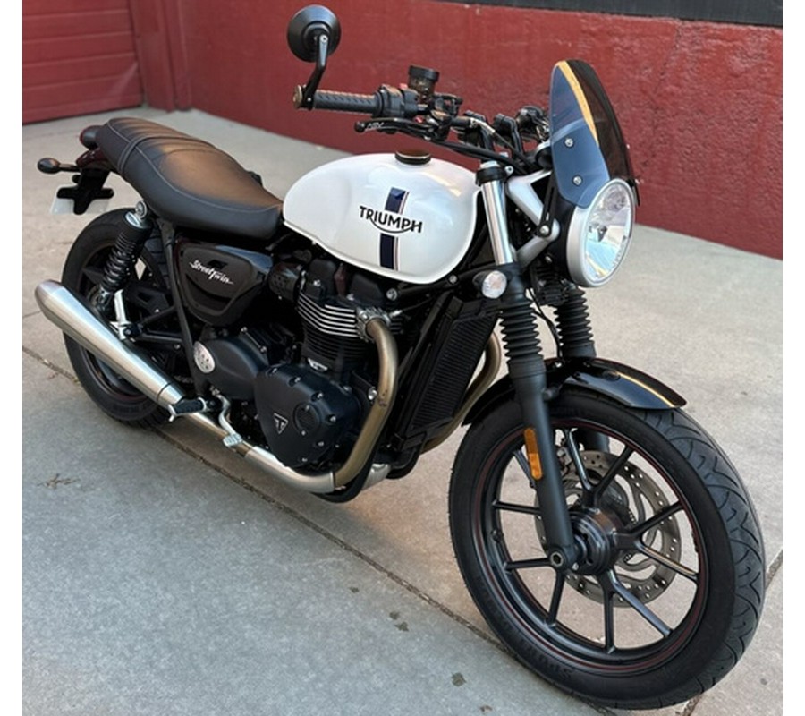 2018 Triumph Street Twin Crystal White