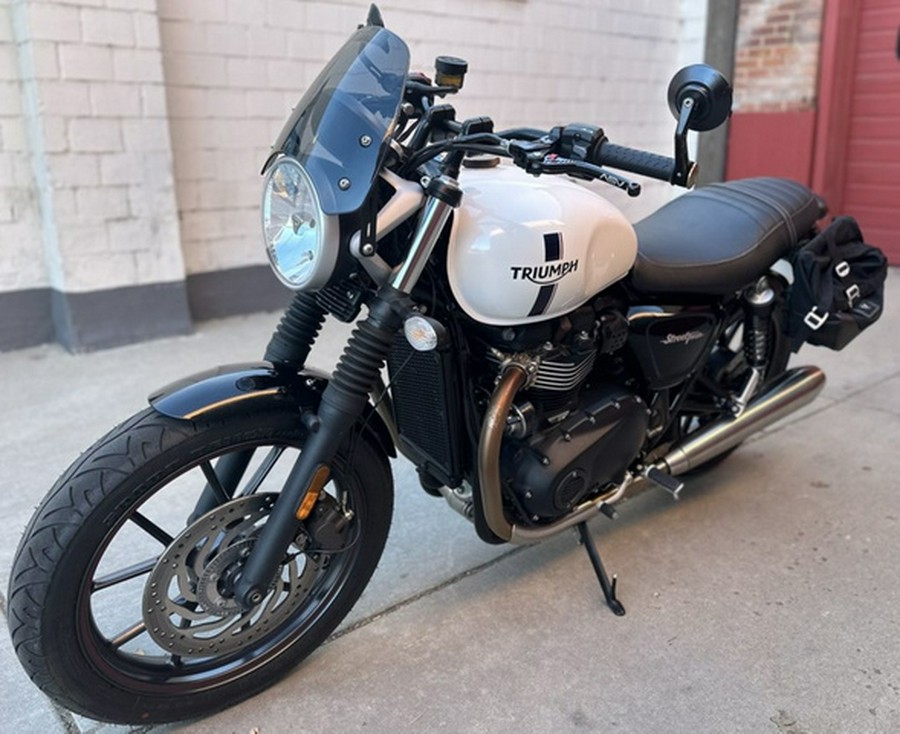 2018 Triumph Street Twin Crystal White