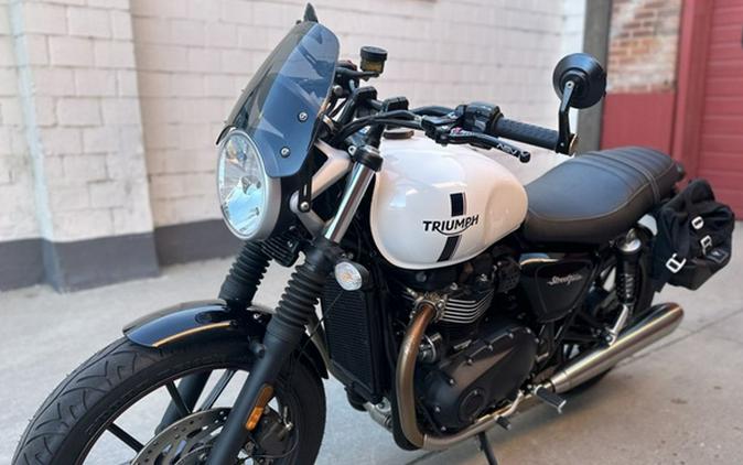 2018 Triumph Street Twin Crystal White