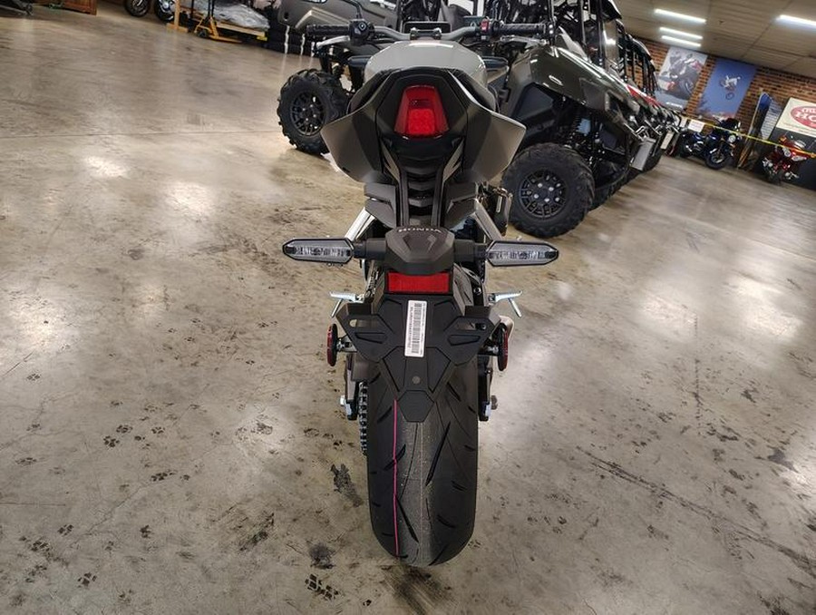 2025 Honda® CB650R E-Clutch