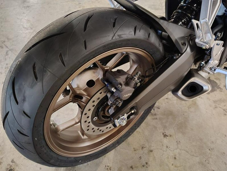 2025 Honda® CB650R E-Clutch