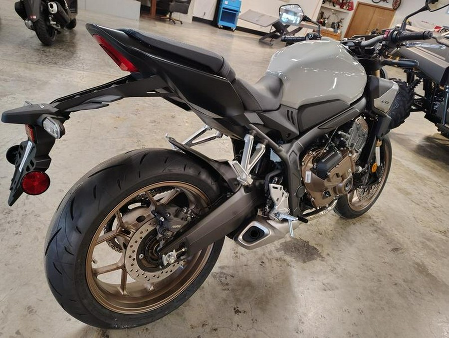 2025 Honda® CB650R E-Clutch