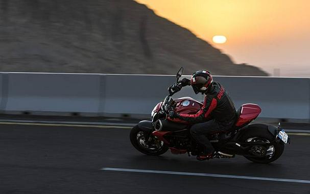 2025 Ducati Diavel V4