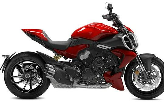 2025 Ducati Diavel V4