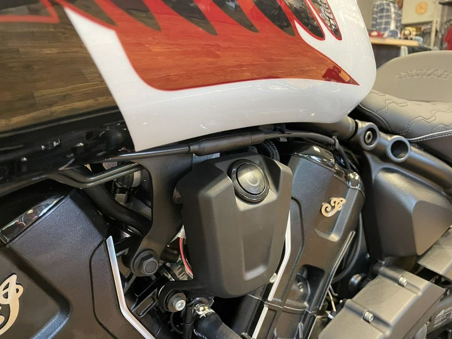 2025 Indian Motorcycle® 101 Scout® Ghost White Metallic with Graphics