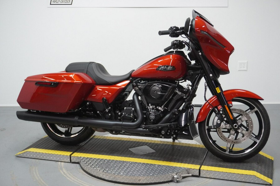 2024 Harley-Davidson® Street Glide® Whiskey Fire - Black Finish
