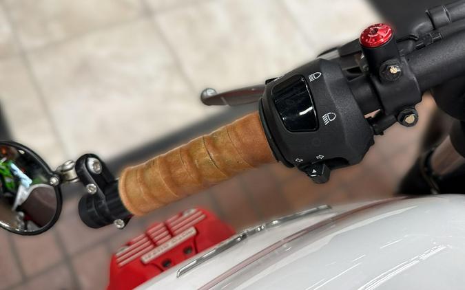 2020 MOTO GUZZI V7 RACER
