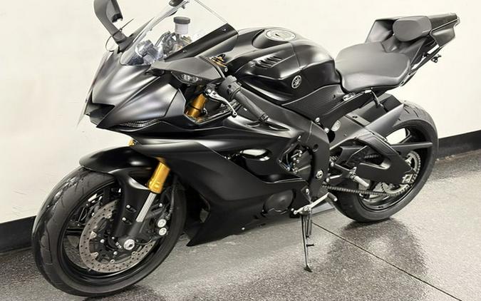 2024 Yamaha YZF-R6 RACE