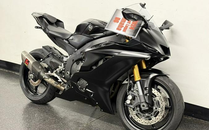 2024 Yamaha YZF-R6 RACE