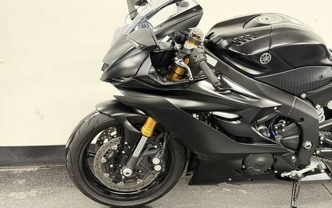 2024 Yamaha YZF-R6 RACE