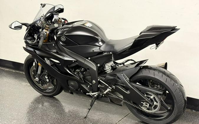 2024 Yamaha YZF-R6 RACE