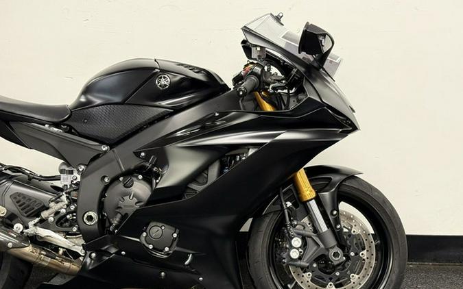 2024 Yamaha YZF-R6 RACE