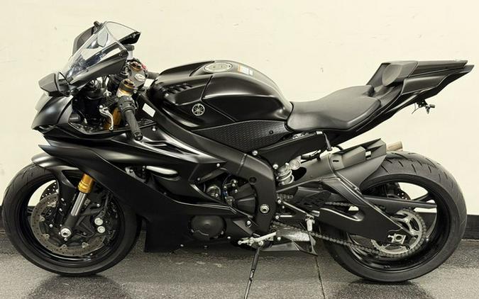 2024 Yamaha YZF-R6 RACE