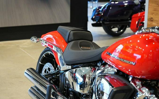 2026 Harley-Davidson Softail Breakout