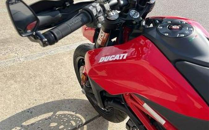 2023 Ducati Hypermotard 950 Ducati Red