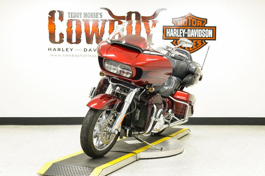 2015 Harley-Davidson® FLTRUSE - CVO™ Road Glide® Ultra