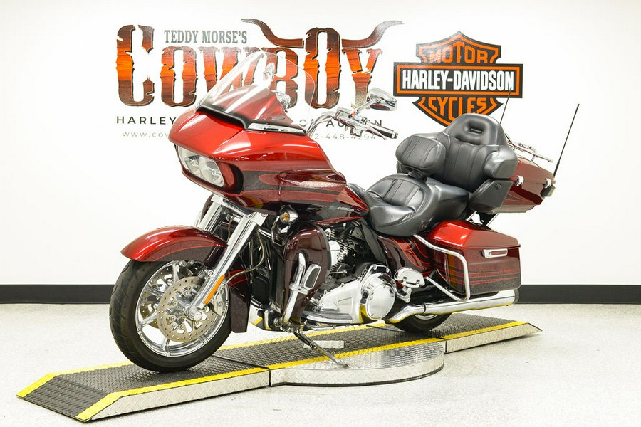 2015 Harley-Davidson® FLTRUSE - CVO™ Road Glide® Ultra