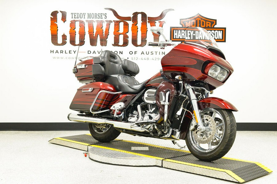 2015 Harley-Davidson® FLTRUSE - CVO™ Road Glide® Ultra