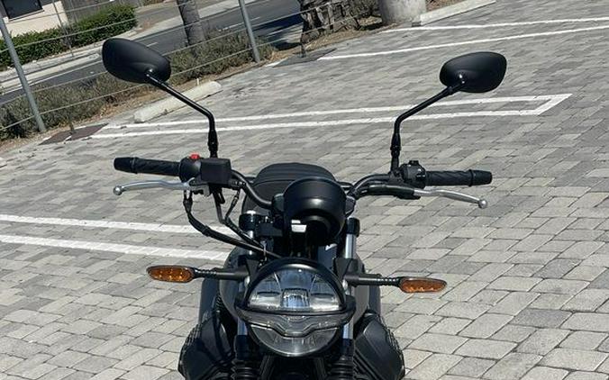 2023 Moto Guzzi V7 Stone