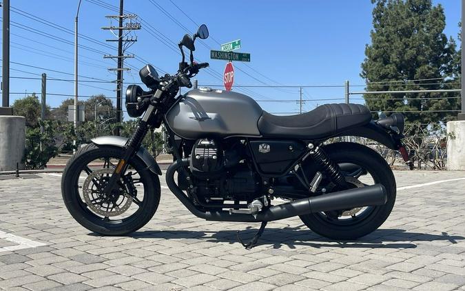 2023 Moto Guzzi V7 Stone