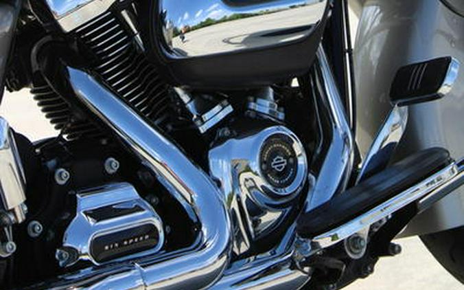 2018 Harley-Davidson® FLHX - Street Glide®