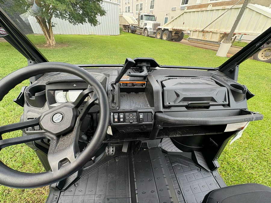 2025 Can-Am Defender MAX X mr HD10