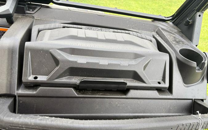 2025 Can-Am Defender MAX X mr HD10