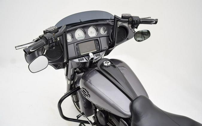 2014 Harley-Davidson Street Glide FLHXS - Special