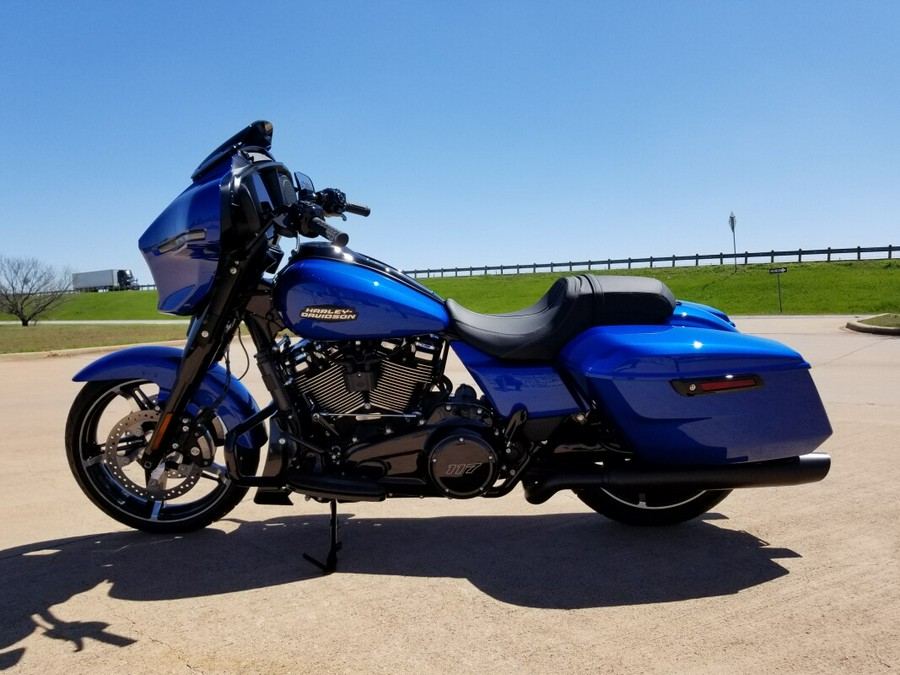 2024 Harley-Davidson® Street Glide® Blue Burst - Black Finish