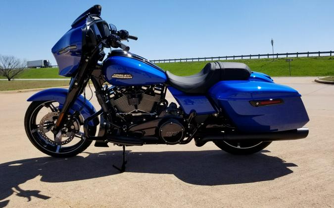 2024 Harley-Davidson® Street Glide® Blue Burst - Black Finish