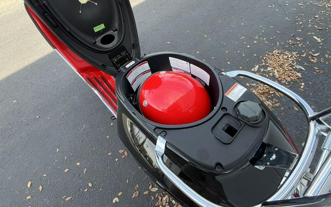 2023 Vespa Primavera 150 Disney Mickey Mouse Edition