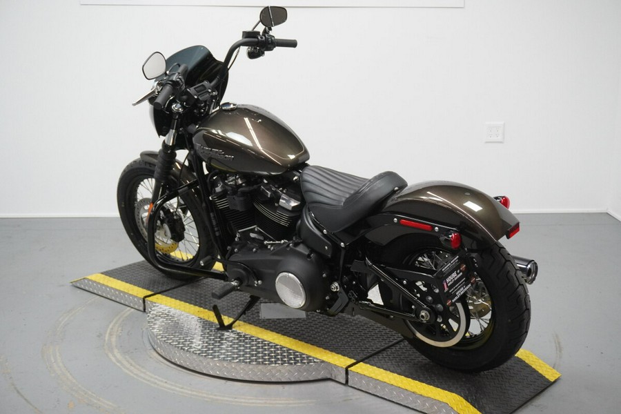 2020 Harley-Davidson® Street Bob® River Rock Gray