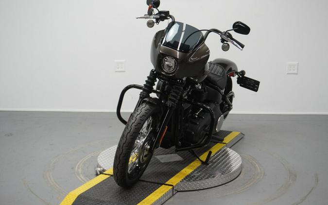 2020 Harley-Davidson® Street Bob® River Rock Gray