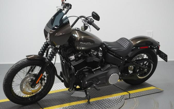 2020 Harley-Davidson® Street Bob® River Rock Gray