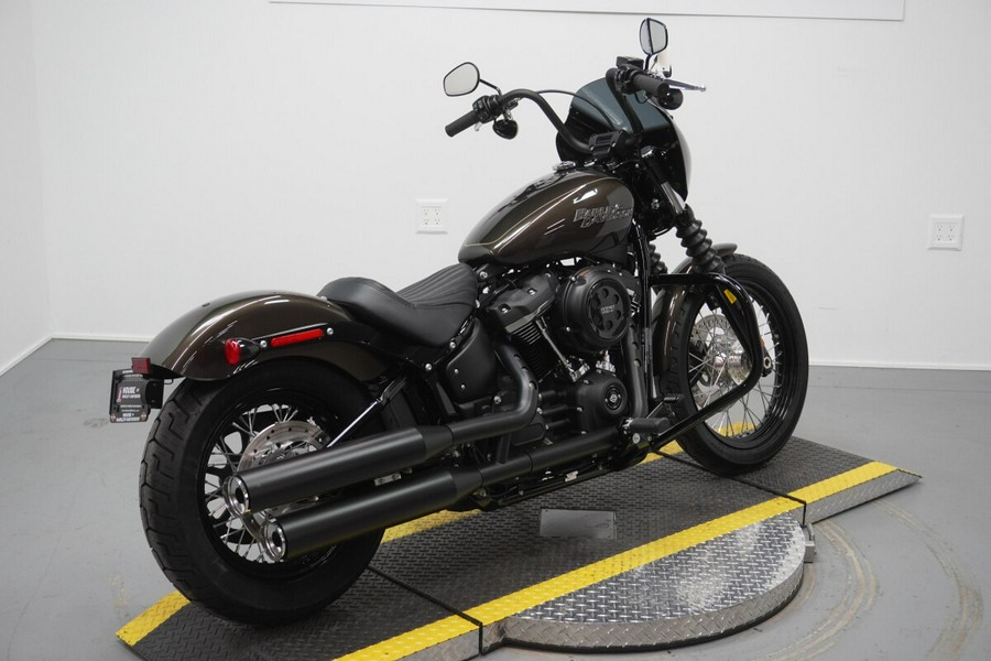 2020 Harley-Davidson® Street Bob® River Rock Gray