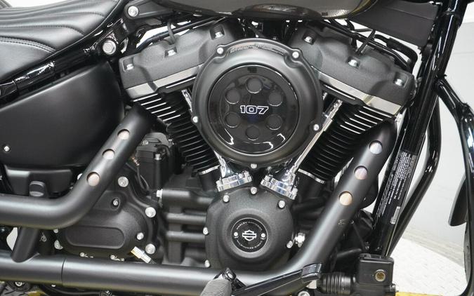 2020 Harley-Davidson® Street Bob® River Rock Gray