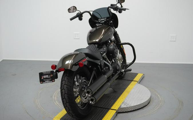 2020 Harley-Davidson® Street Bob® River Rock Gray