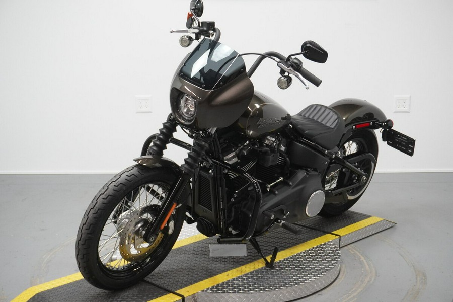 2020 Harley-Davidson® Street Bob® River Rock Gray