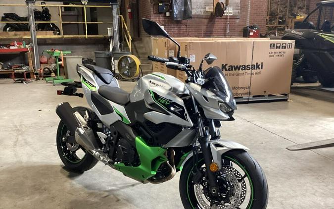 2024 Kawasaki Z7 Hybrid ABS