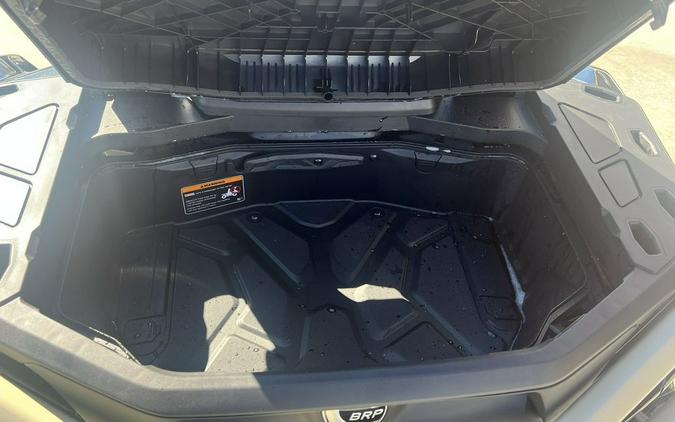 2026 Can-Am® Outlander Backcountry 1000R