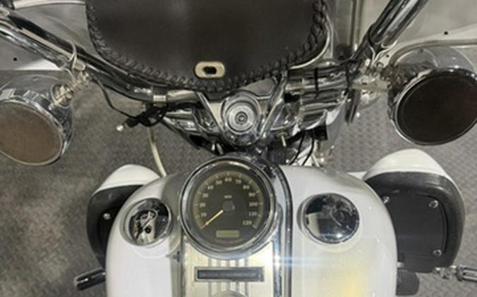 2009 Harley-Davidson Touring FLHR