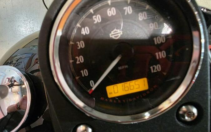 2017 Harley-Davidson Dyna FXDB - Street Bob