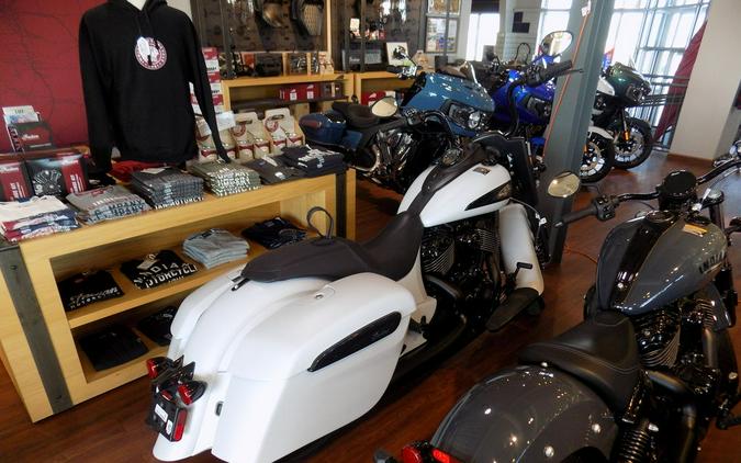 2026 Indian Motorcycle® Springfield ® Dark Horse® Ghost White Metallic Smoke