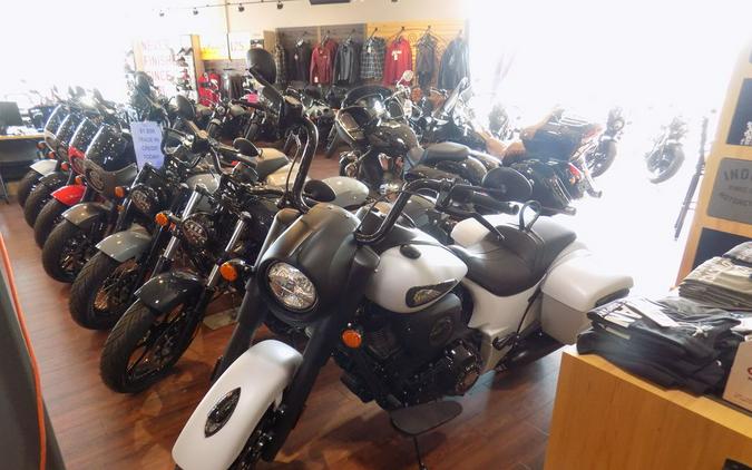 2026 Indian Motorcycle® Springfield ® Dark Horse® Ghost White Metallic Smoke