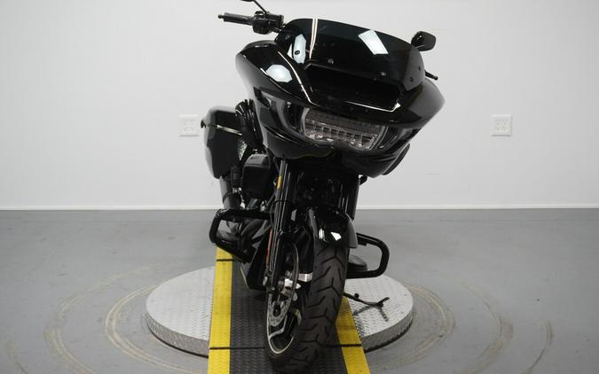 2024 Harley-Davidson® Road Glide® Vivid Black - Black Finish