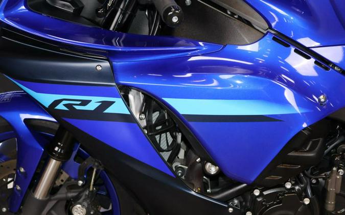 2024 YAMAHA R1